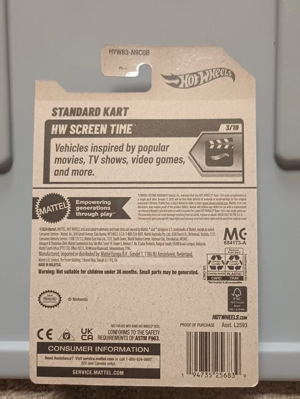 Hot Wheels Mario Kart Standard Kart - Blue, Red, White